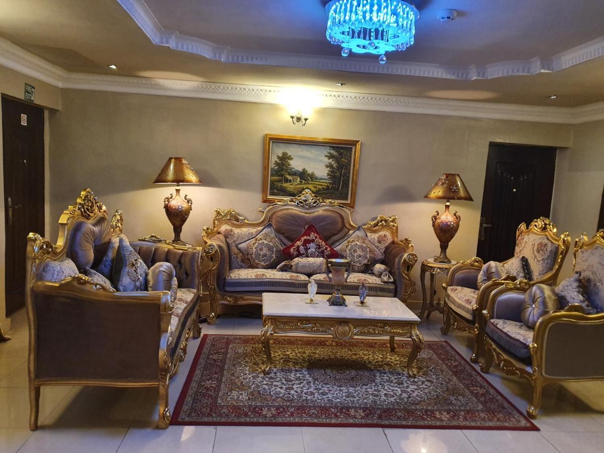 Apartment Royale Hotel&Suite Lagos Buitenkant foto