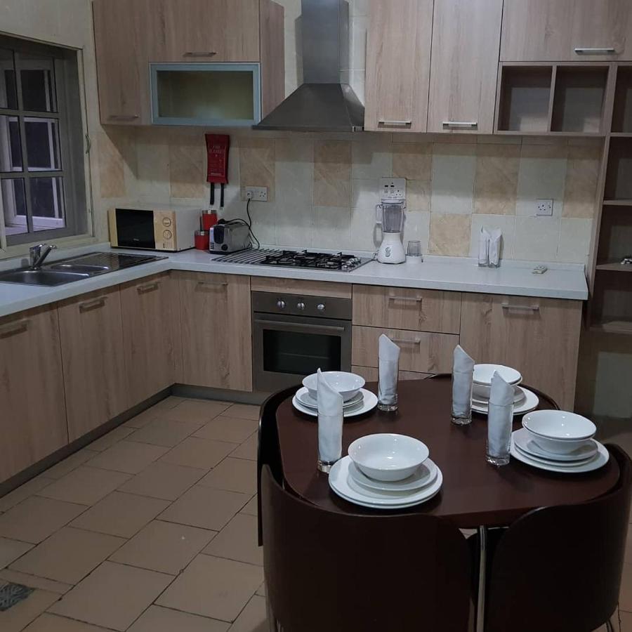Apartment Royale Hotel&Suite Lagos Buitenkant foto