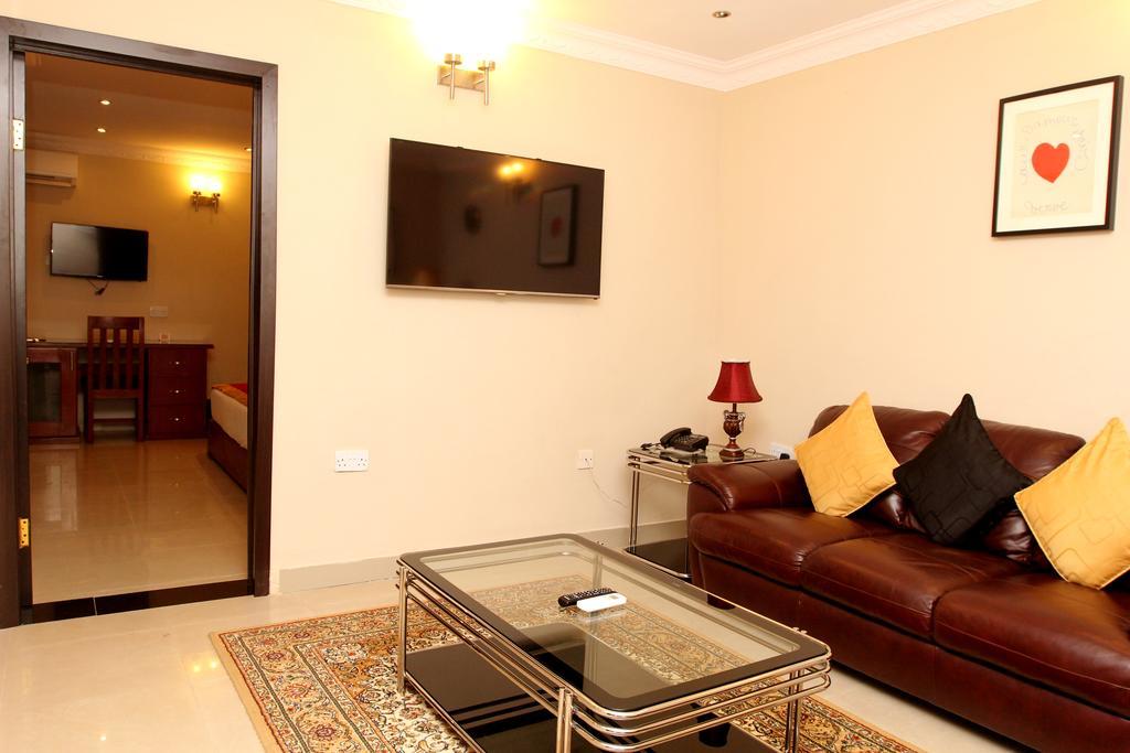 Apartment Royale Hotel&Suite Lagos Kamer foto