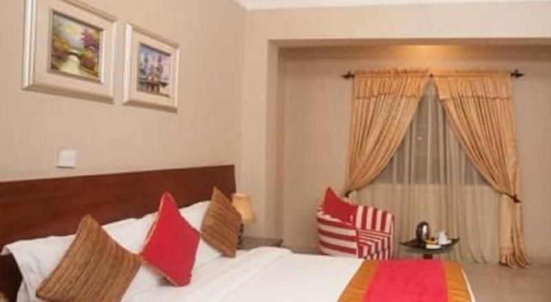 Apartment Royale Hotel&Suite Lagos Buitenkant foto