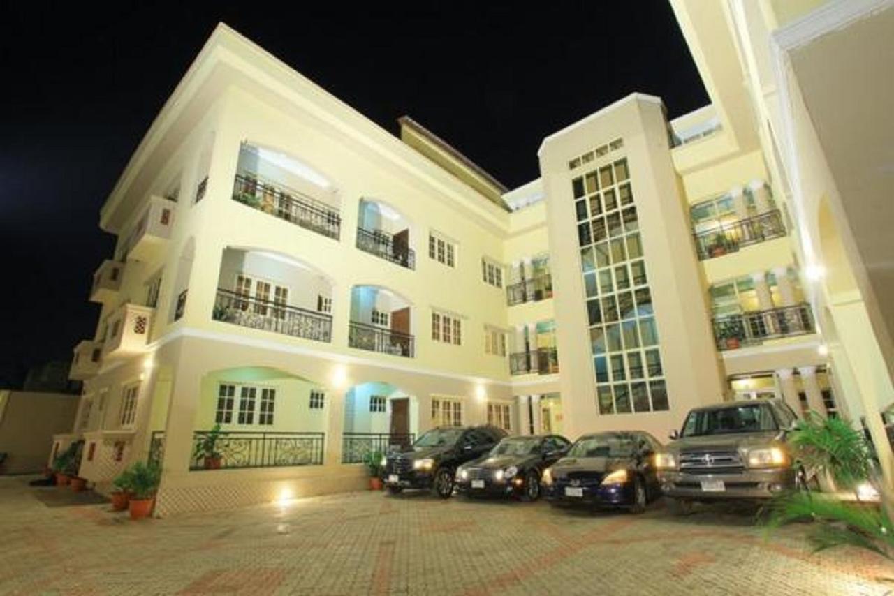 Apartment Royale Hotel&Suite Lagos Buitenkant foto